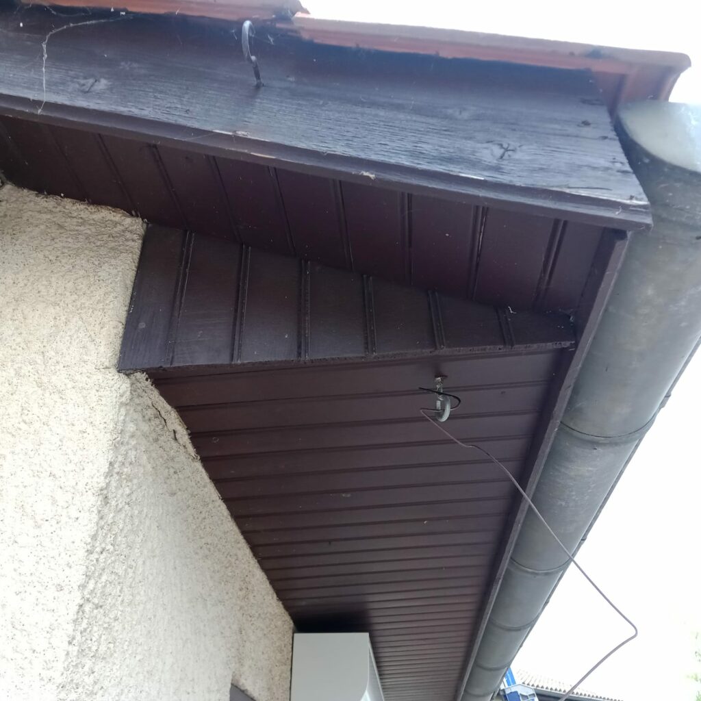 Balise alt : "Rénovation de façade à Cugnaux, travaux AD VALIDEM en Occitanie."