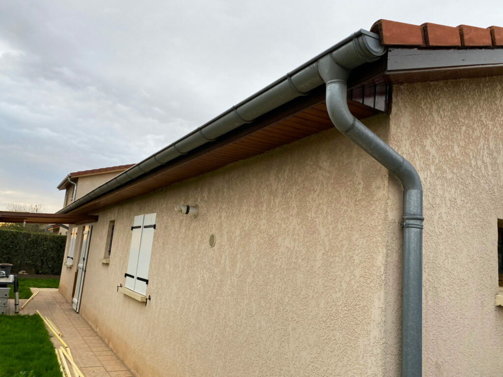 Advalidem; Rénovation énergétique; Gouttière; Toiture; Maison