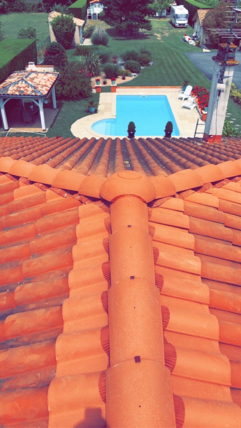 Advalidem; Rénovation énergétique; Toit en tuiles rouges; Cheminée; Piscine