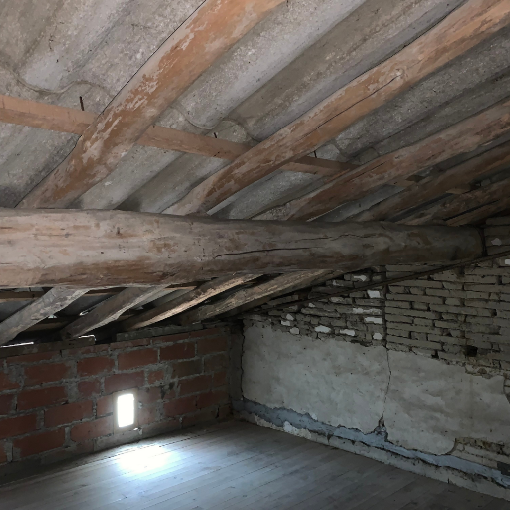 Plafond en bois pour rénovation énergétique avec audit énergétique Advalidem.